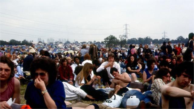 The audience at the Pyramid Stage. by Dave Rollisson - rollissonski@hotmail.com